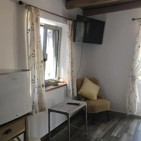 The Mousehouse Apartment Riglia Exterior photo